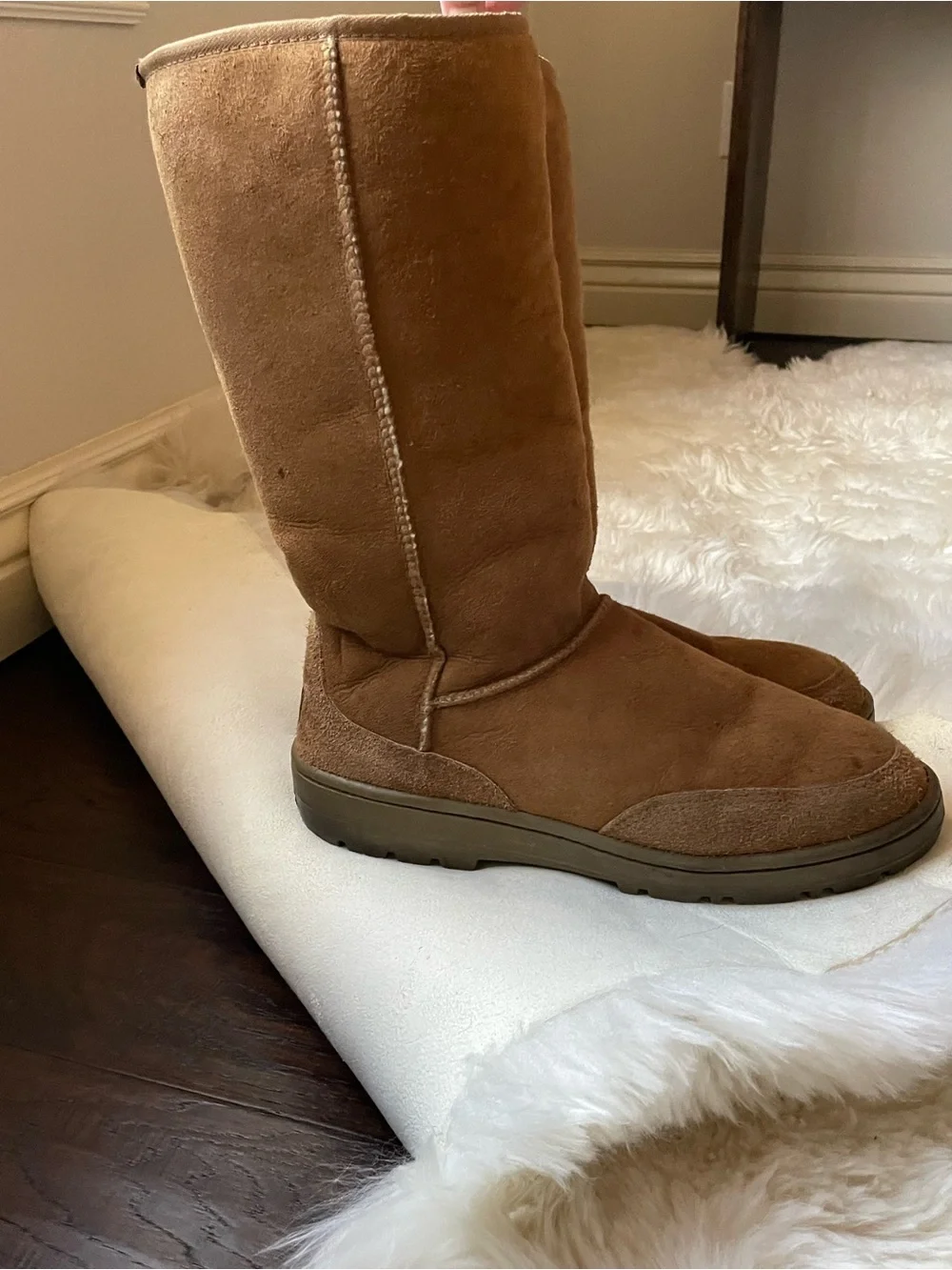 Vintage | Ultra rare UGG Australia men’s ultra tall chestnut boots